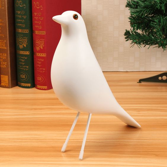 Bird sculpture