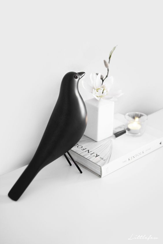Bird sculpture