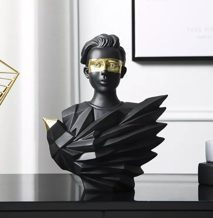 statue