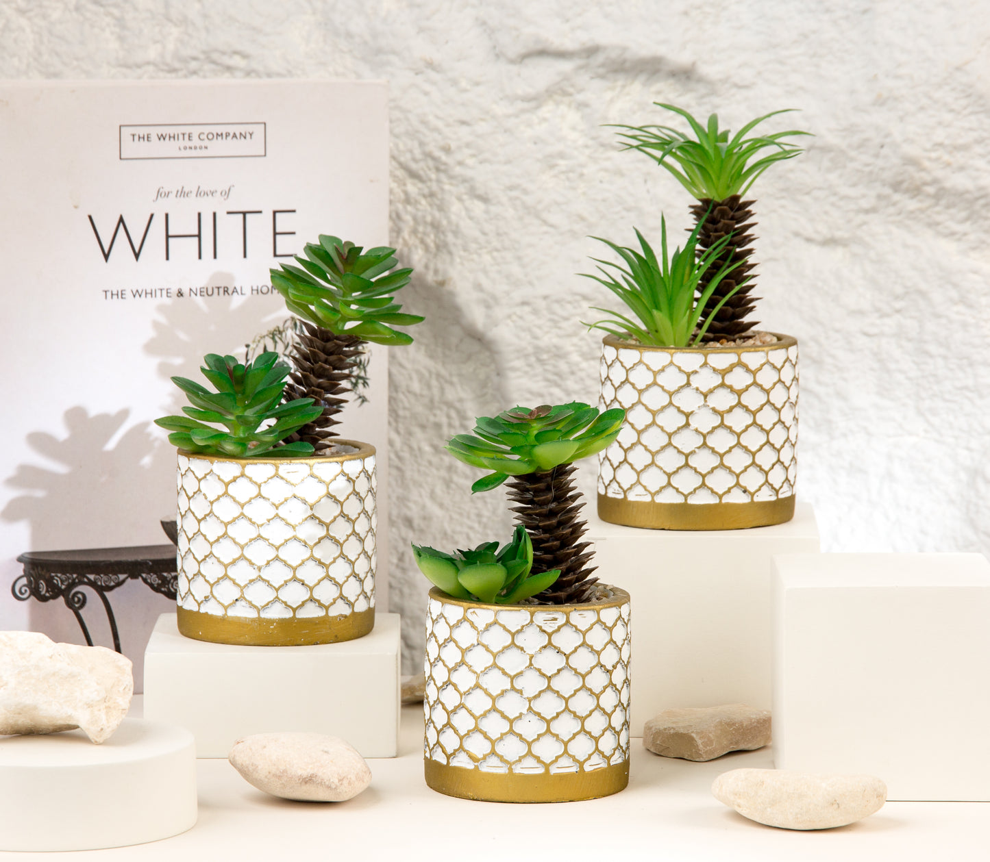 Patterned flower pot