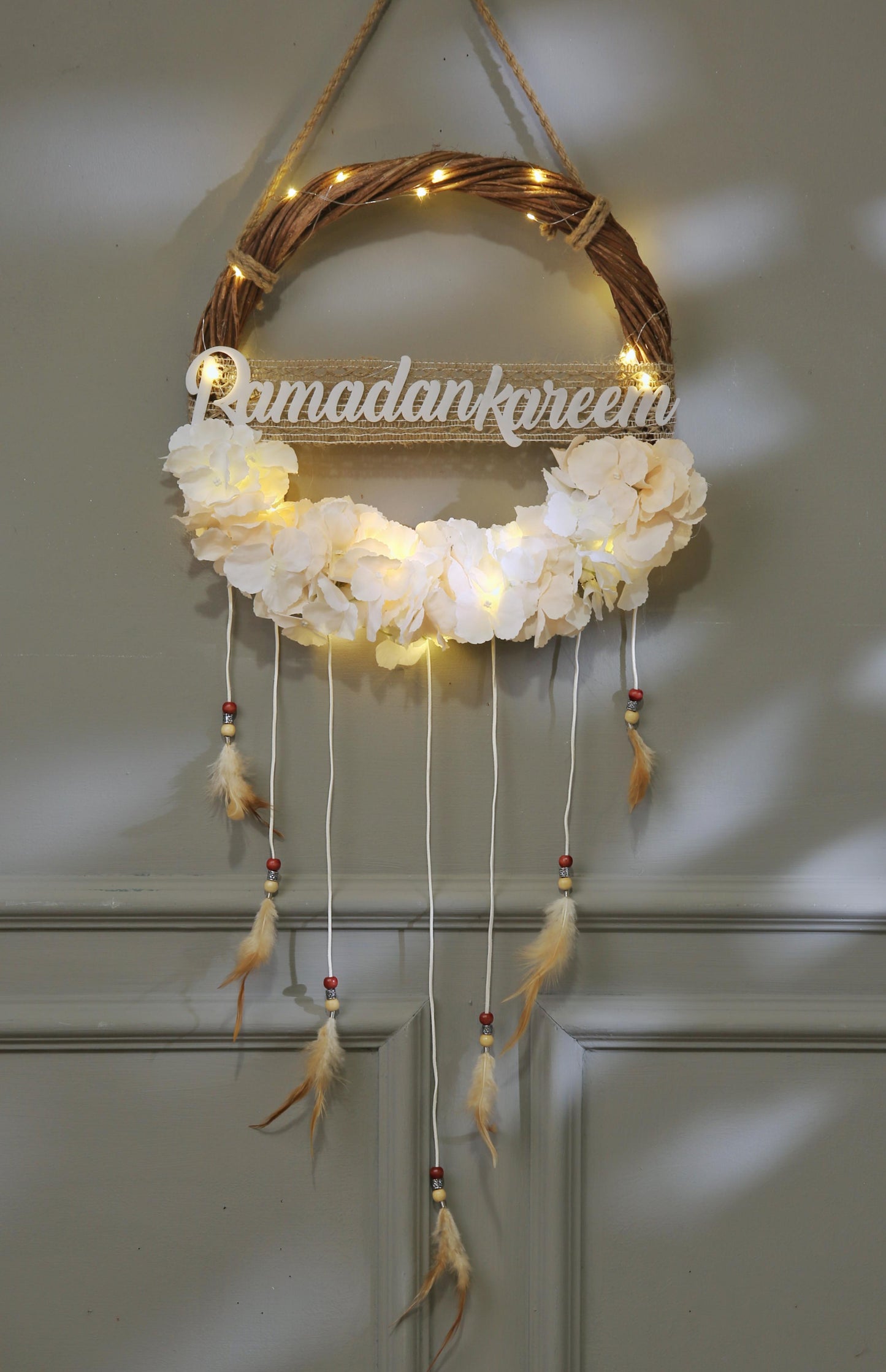light Wreath for Ramadan (feathers)