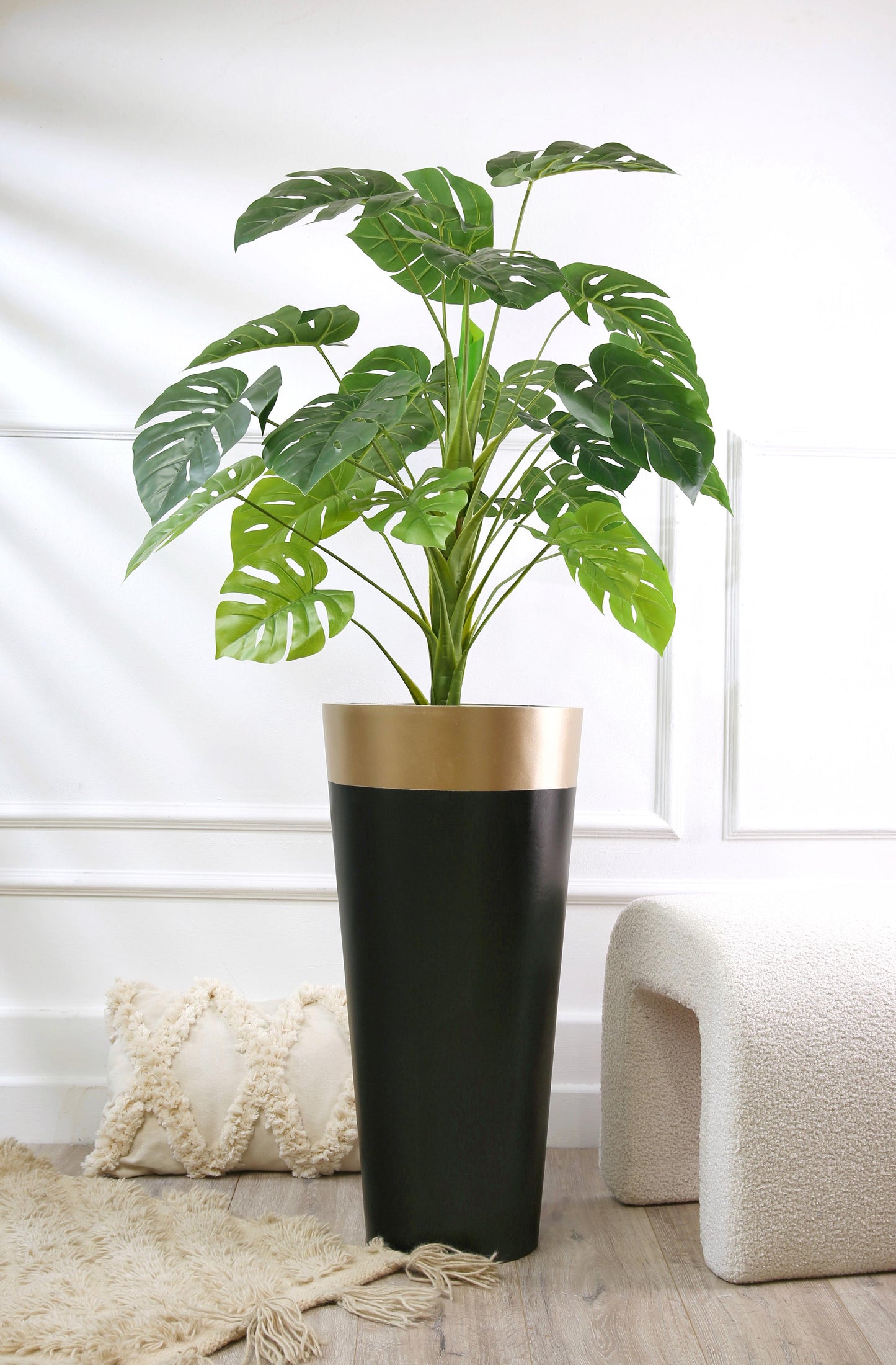 Cono stand wood