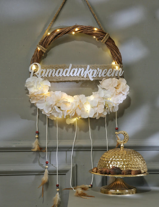 light Wreath for Ramadan  (feathers)